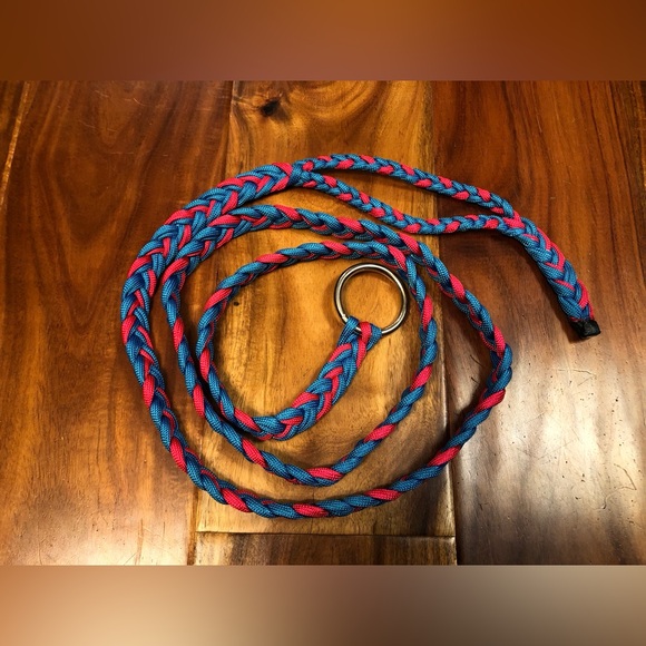 Handmade Paracord Dog Leash - Picture 1 of 1